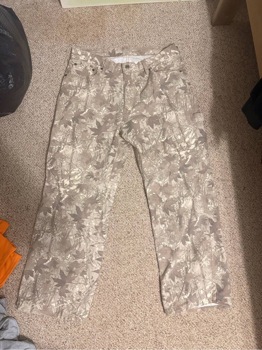 Old Navy Men’s 90s Baggy Camo Jeans